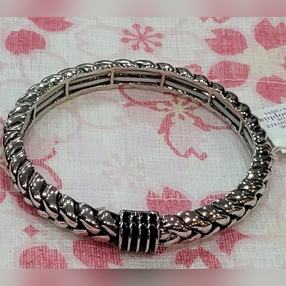 Lia Sohia Braided Design Stretch Bangle Bracelet - Picture 9 of 11